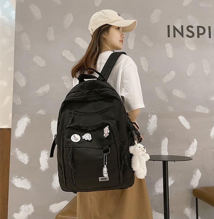 レディースリュック マルチポケット可愛いぬいぐるみ付きリュック