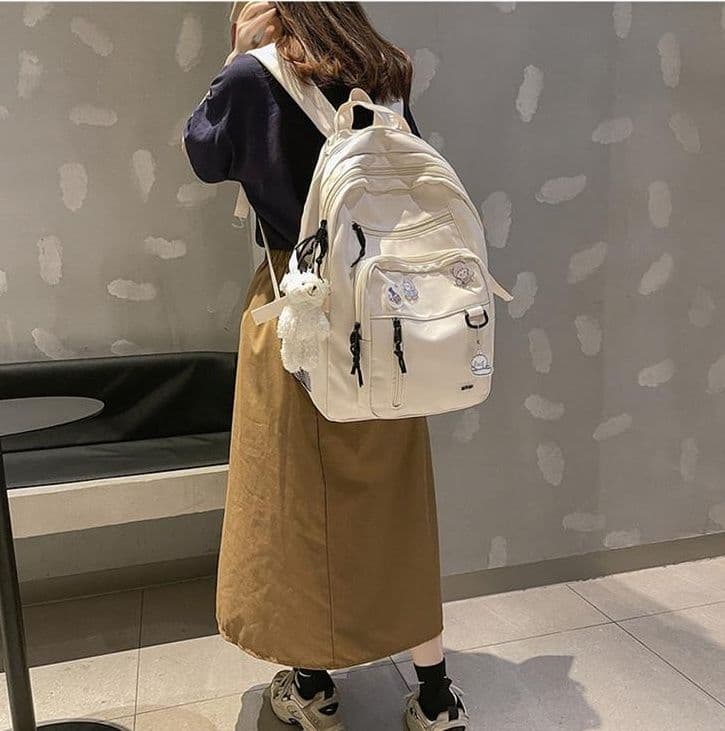 レディースリュック マルチポケット可愛いぬいぐるみ付きリュック