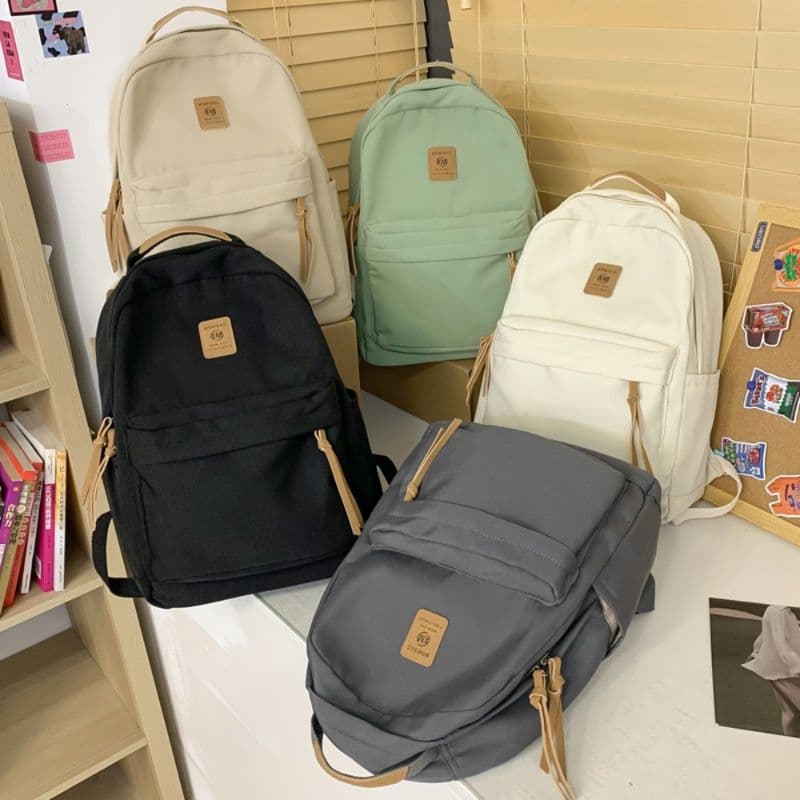 レディースリュック シンプル上品タッセル付きリュック