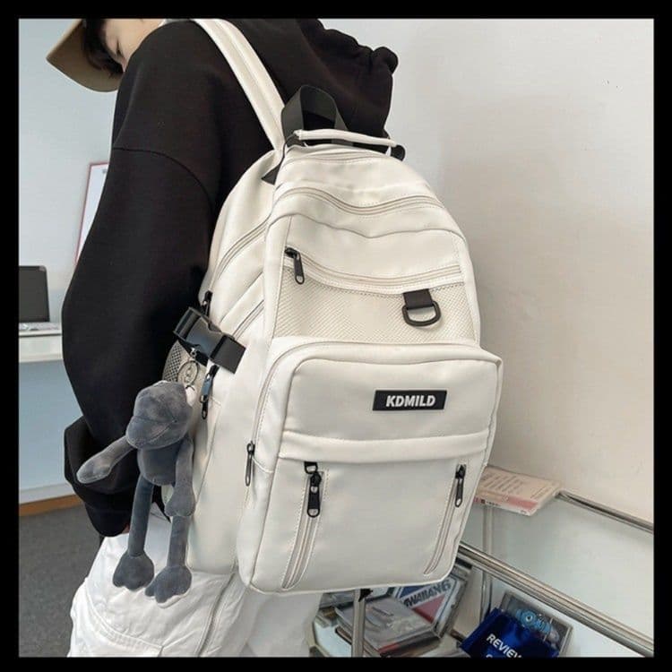 レディースリュック マルチポケット機能的リュック