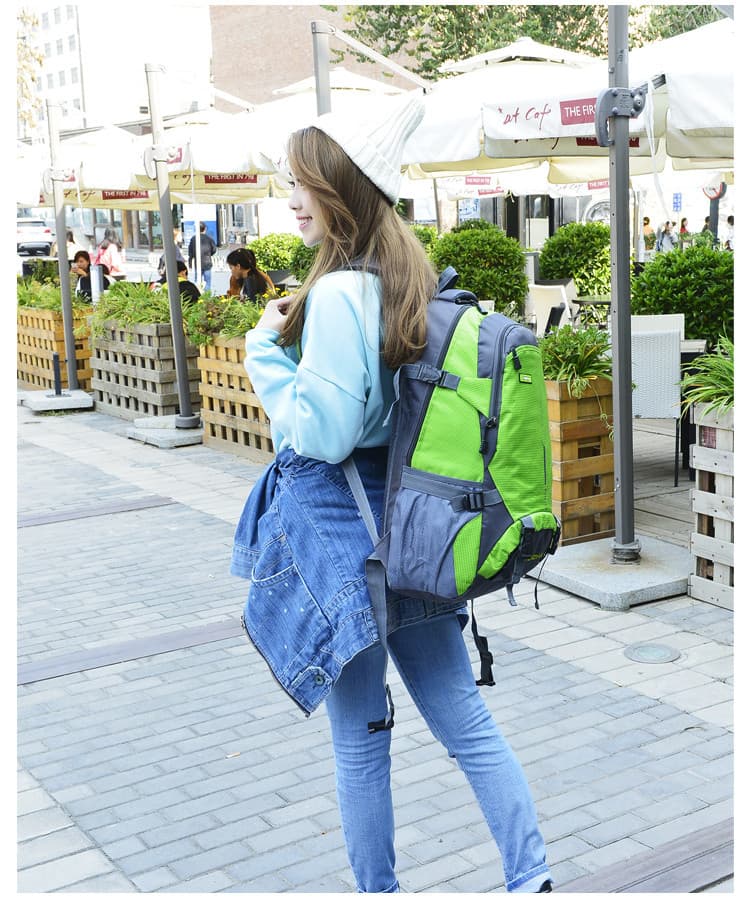 レディースリュック 登山用大容量撥水背負い鞄 男女兼用多収納旅行かばん