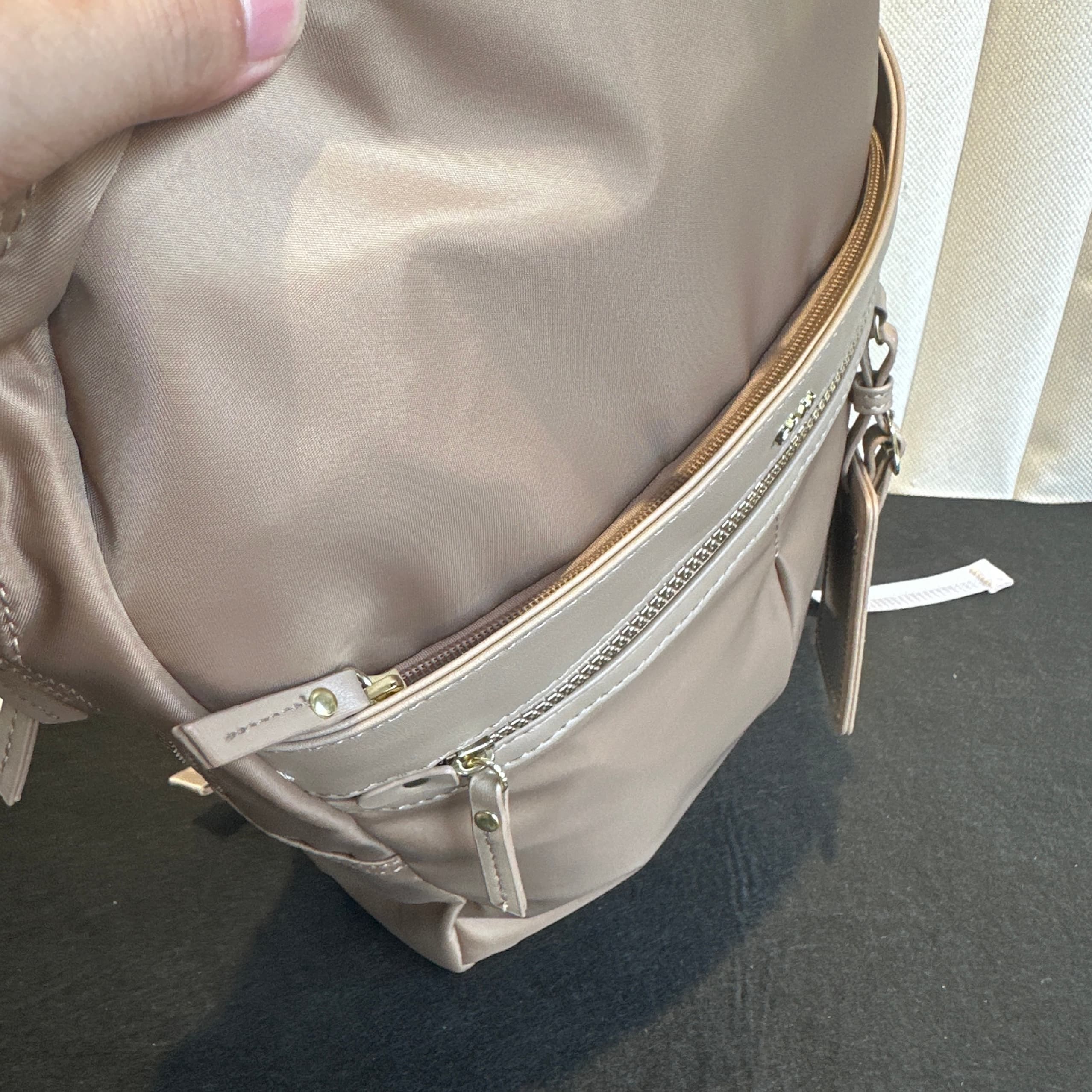 レディースリュック 上品な大人の多機能収納リュックサック