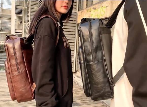 レディースリュック 普段使い合成皮革リュック男女兼用大容量軽量通勤通学鞄