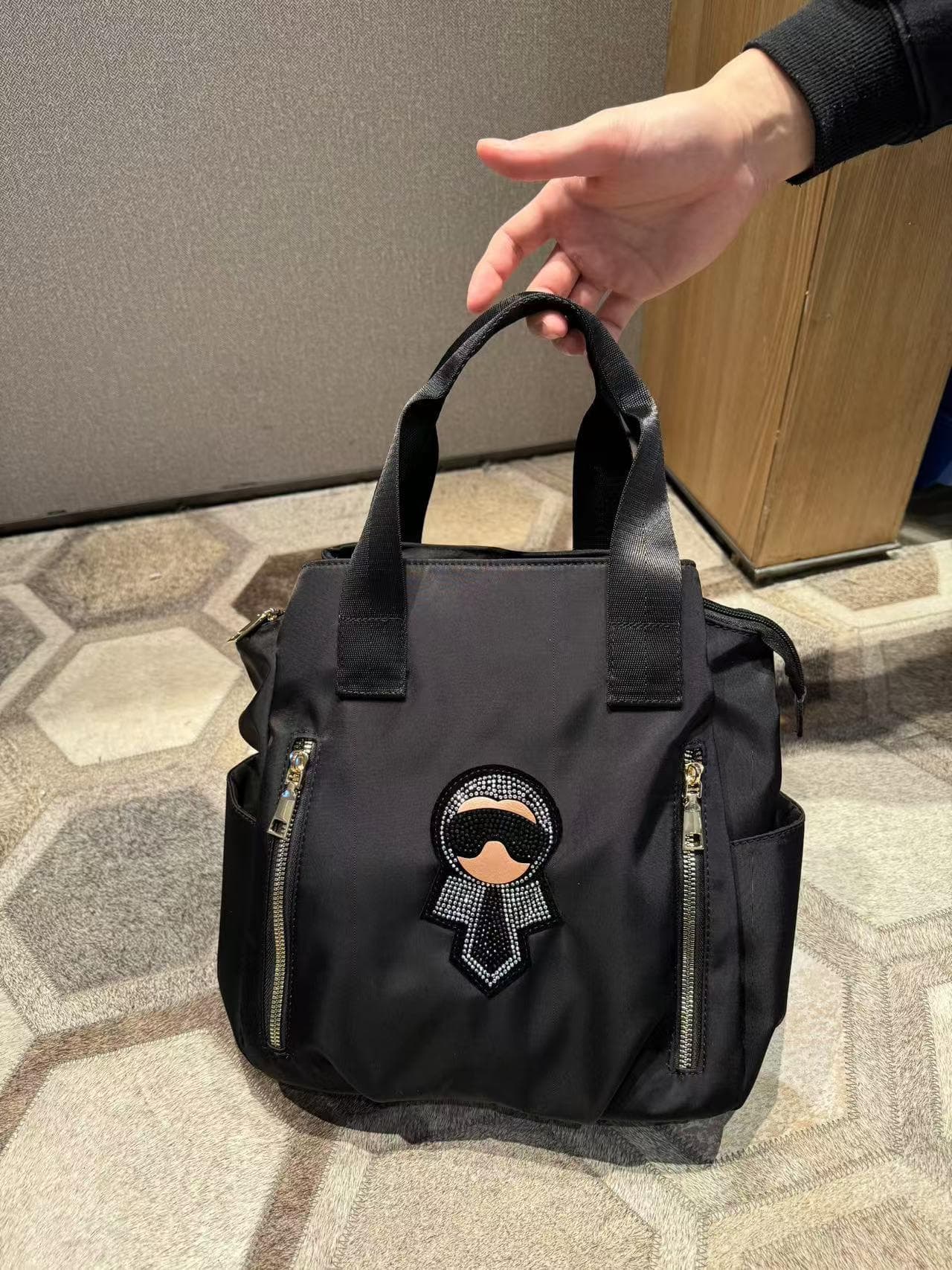 レディースリュック キャラクター刺繍入り多機能トートリュック