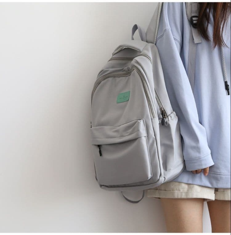レディースリュック 優美デザイン 上品シンプルリュック